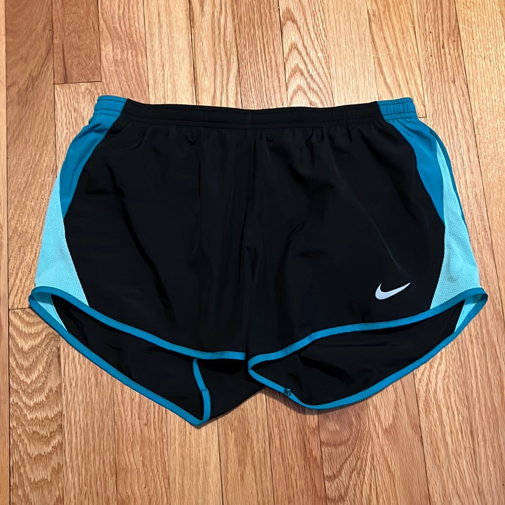 NIKE Running Shorts. Women L